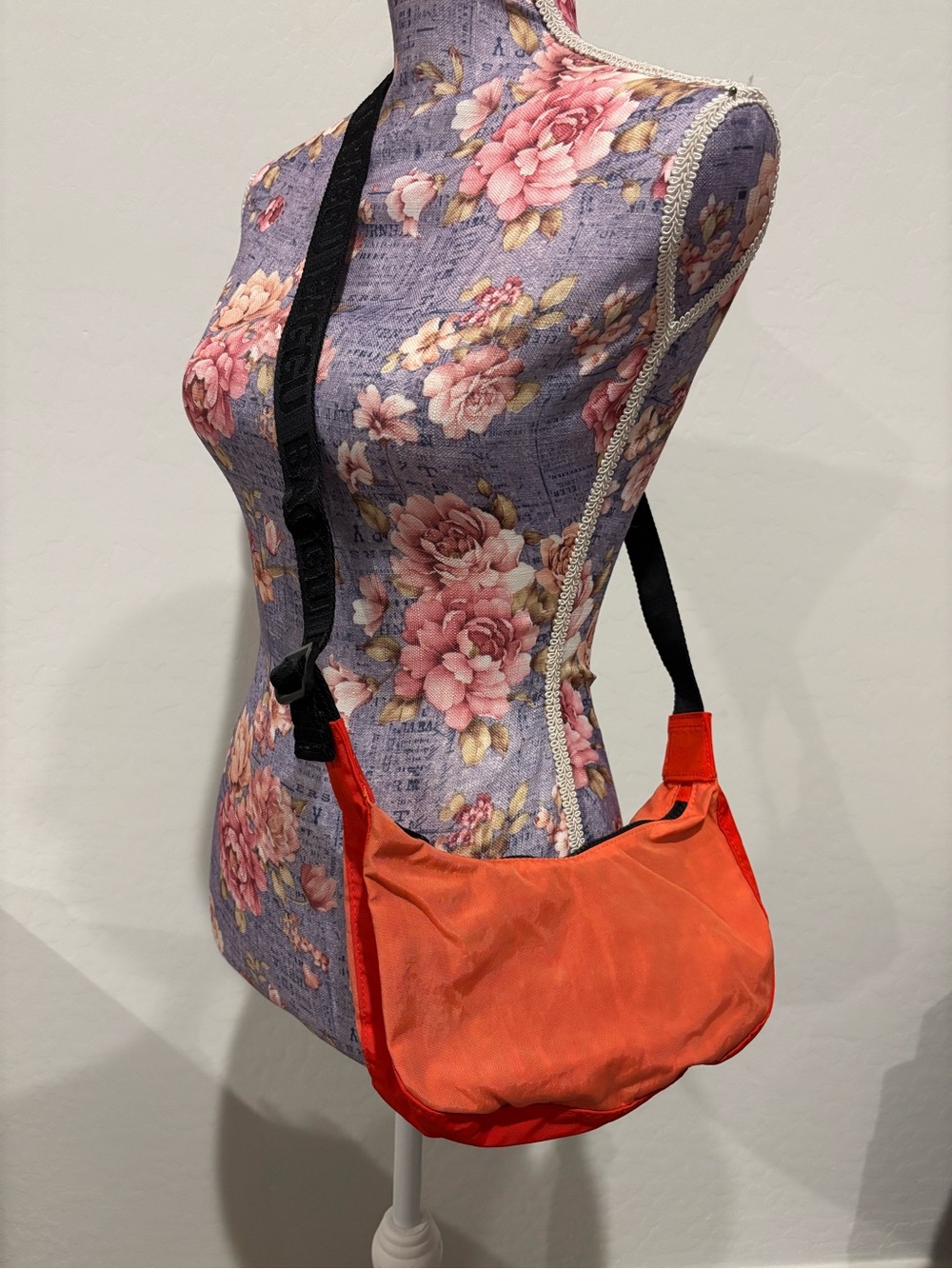 Baggu Deadstock Crescent Orange Nylon Crossbody Shoulder Bag - Nasturtium